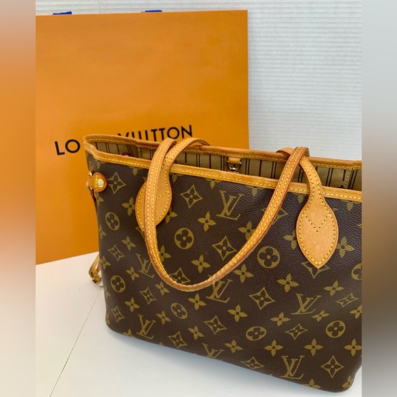 Louis Vuitton Handbags - Louis Vuitton Monogram Neverfull PM W/Dustbag, Shopping Bag & LV Ribbon